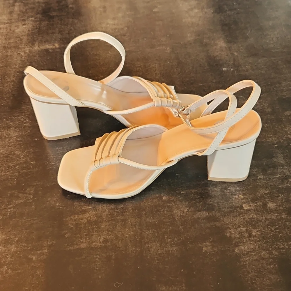 Journee Collection‎ Shillo Dress Sandal Size 7